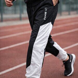 Nike - Black Nylon Jogger Track Pants Trackies Mens small